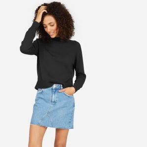 Everlane cropped mock tee